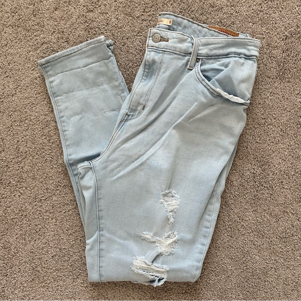 Levi’s 721 high rise skinny jeans distressed light wash size 33